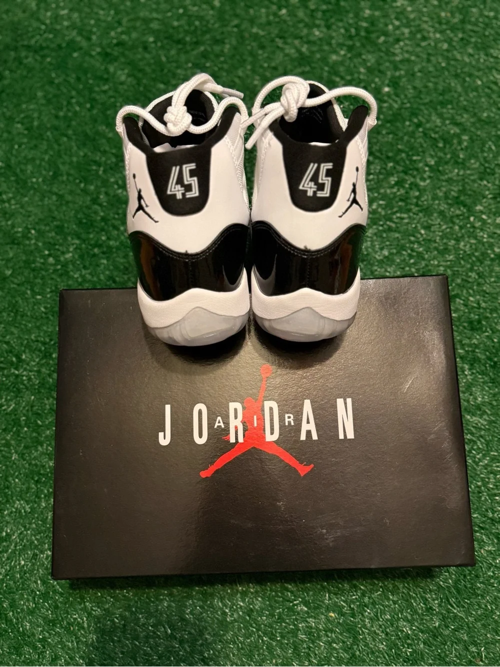 Air Jordan 11 Retro ‘Concord’
